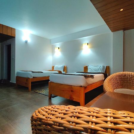 Hotel Vajra 타왕 외부 사진